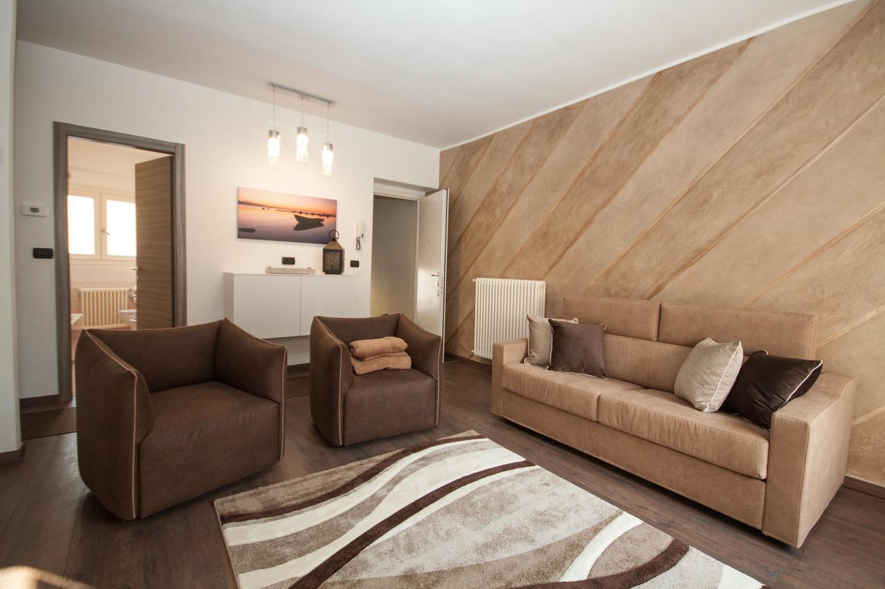 Il Golfo Apartment Лено Экстерьер фото